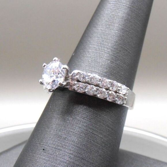 Sterling Silver GM 925 Cubic Zirconia Ring – Size 8.5 – Vintage Glam ✨ - Picture 2 of 5